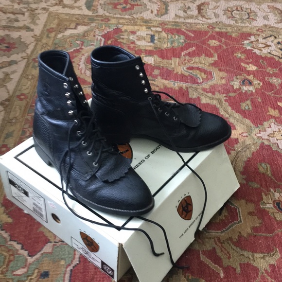 ariat lace up ropers